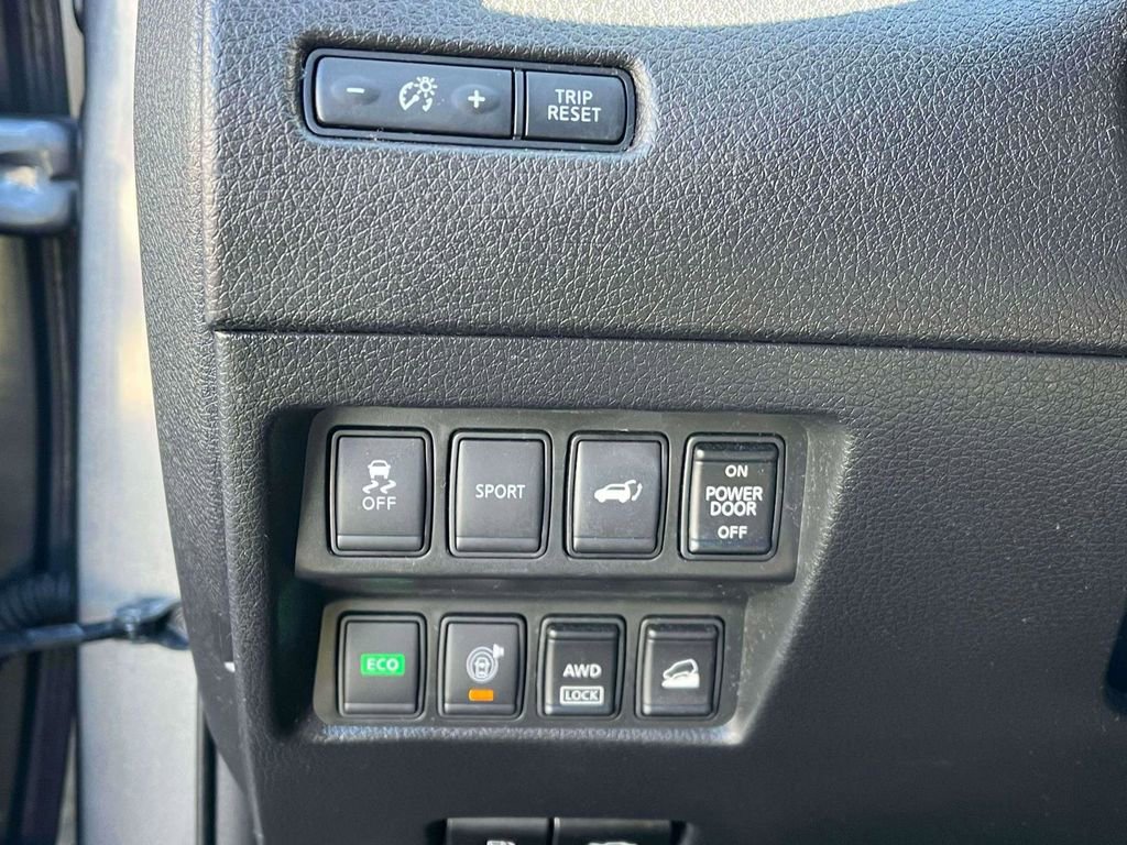 Used 2016 Nissan Rogue SL w/ SL Premium Package image 17