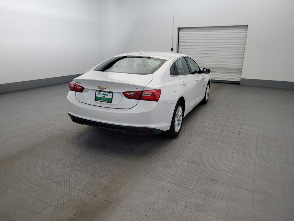 Used 2017 Chevrolet Malibu LT FWD image 9