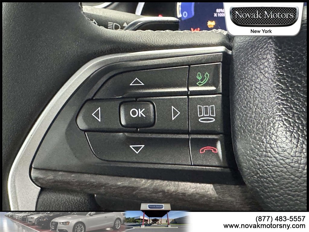 Used 2023 Jeep Grand Cherokee L Limited image 17