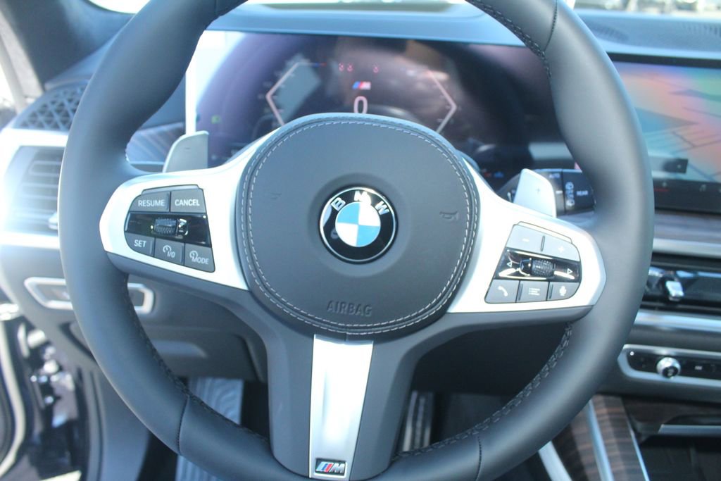 Used 2026 BMW X7 xDrive40i AWD/4WD image 15