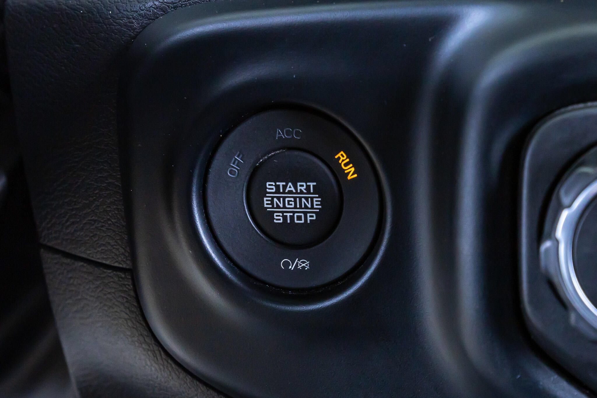 Used 2023 Jeep Gladiator Sport AWD/4WD image 21