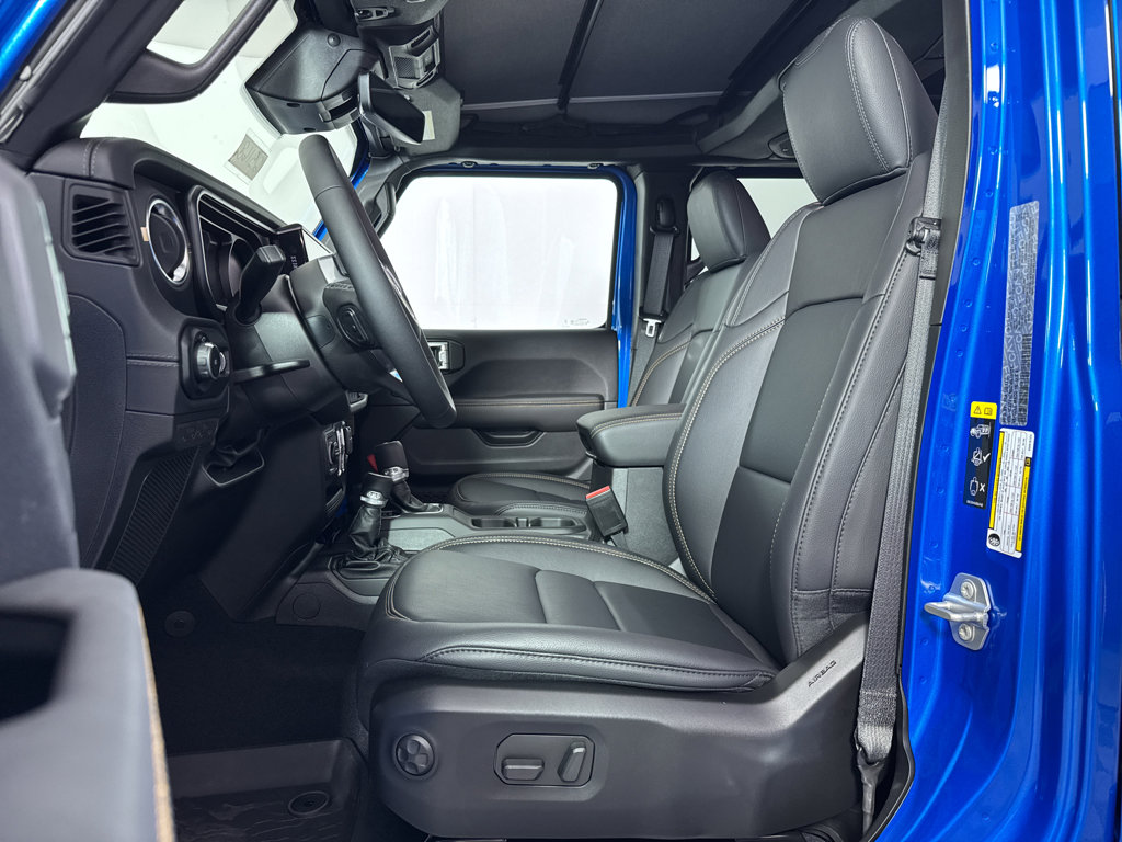 New 2025 Jeep Wrangler Sahara image 9