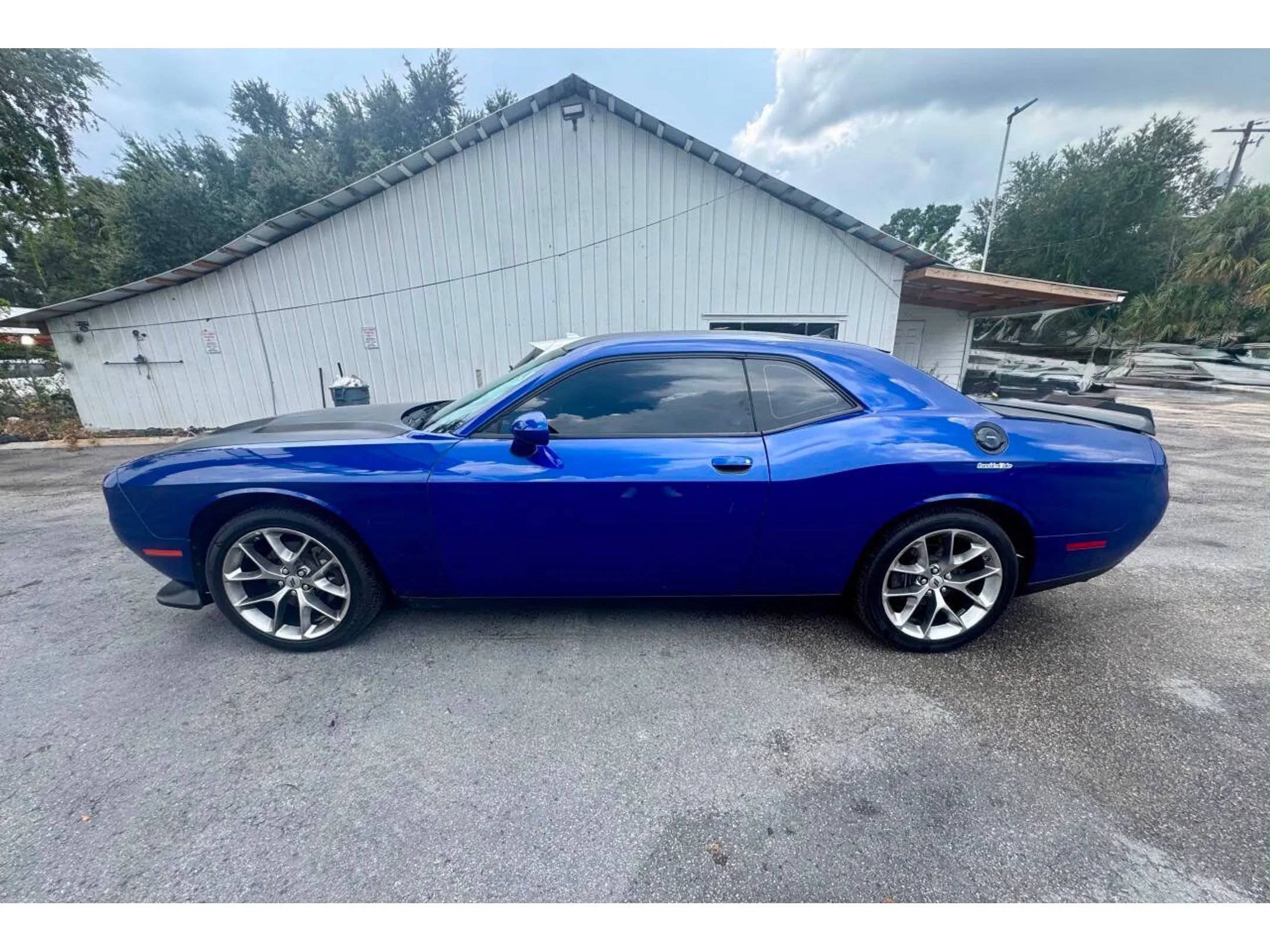 Used 2020 Dodge Challenger R/T RWD image 6