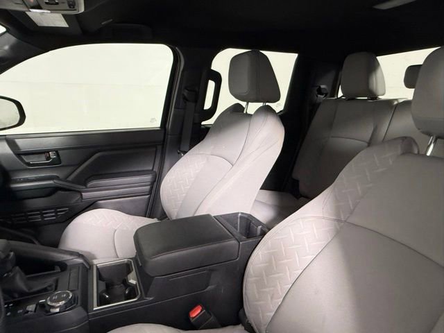 Used 2024 Toyota Tacoma SR5 AWD/4WD image 26