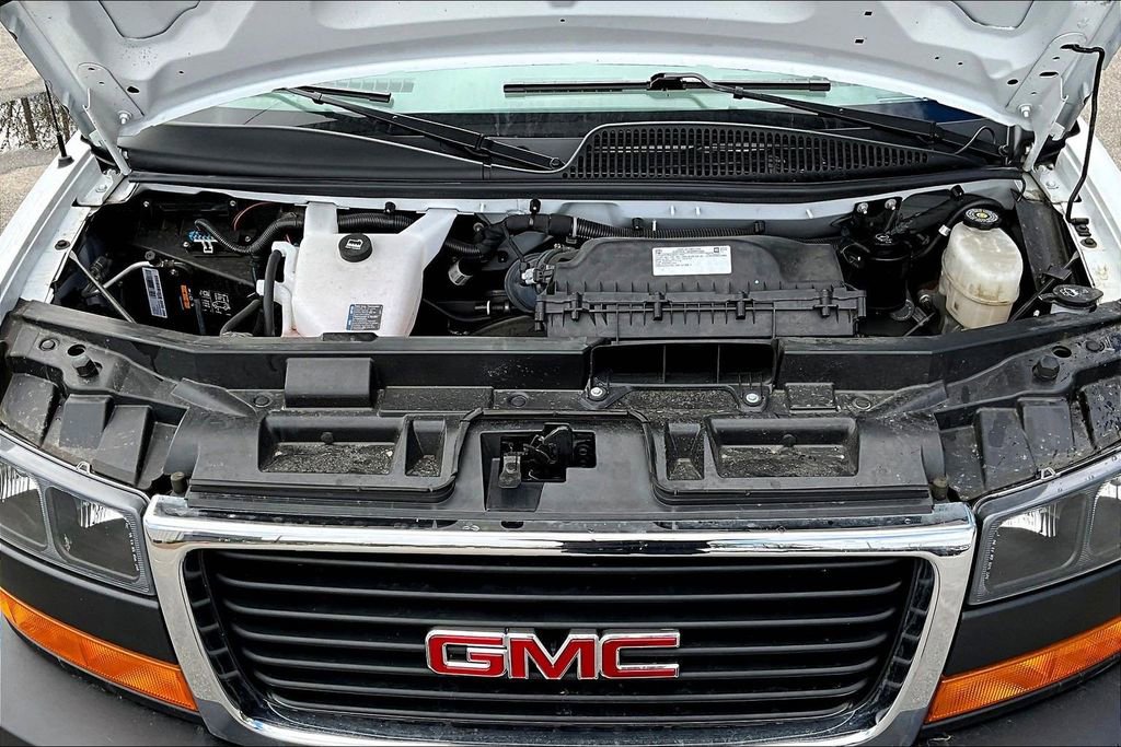 Used 2024 GMC Savana 2500 w/ Driver Convenience Package image 28