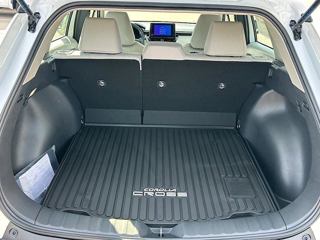 New 2026 Toyota Corolla Cross L image 6