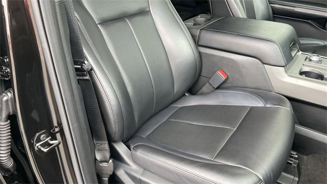 Used 2021 Ford Expedition Max XLT image 24