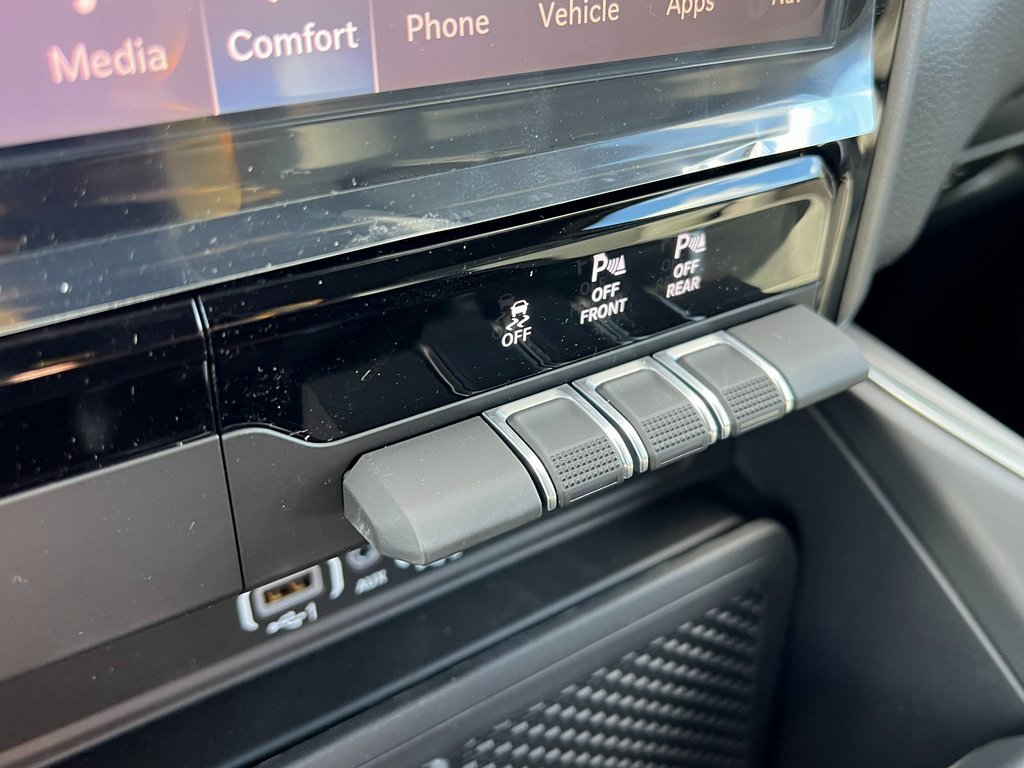 New 2026 RAM 1500 4x4 Crew Cab image 28