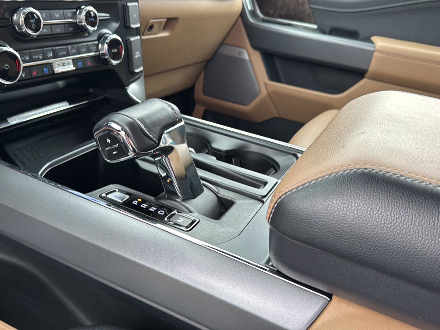 Used 2022 Ford F150 Lariat w/ Equipment Group 502A High image 24