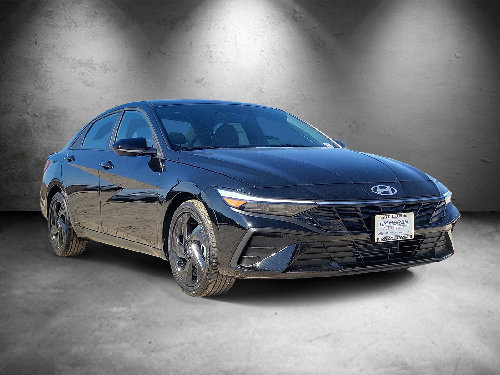 New 2026 Hyundai Elantra SEL Sport FWD image 2