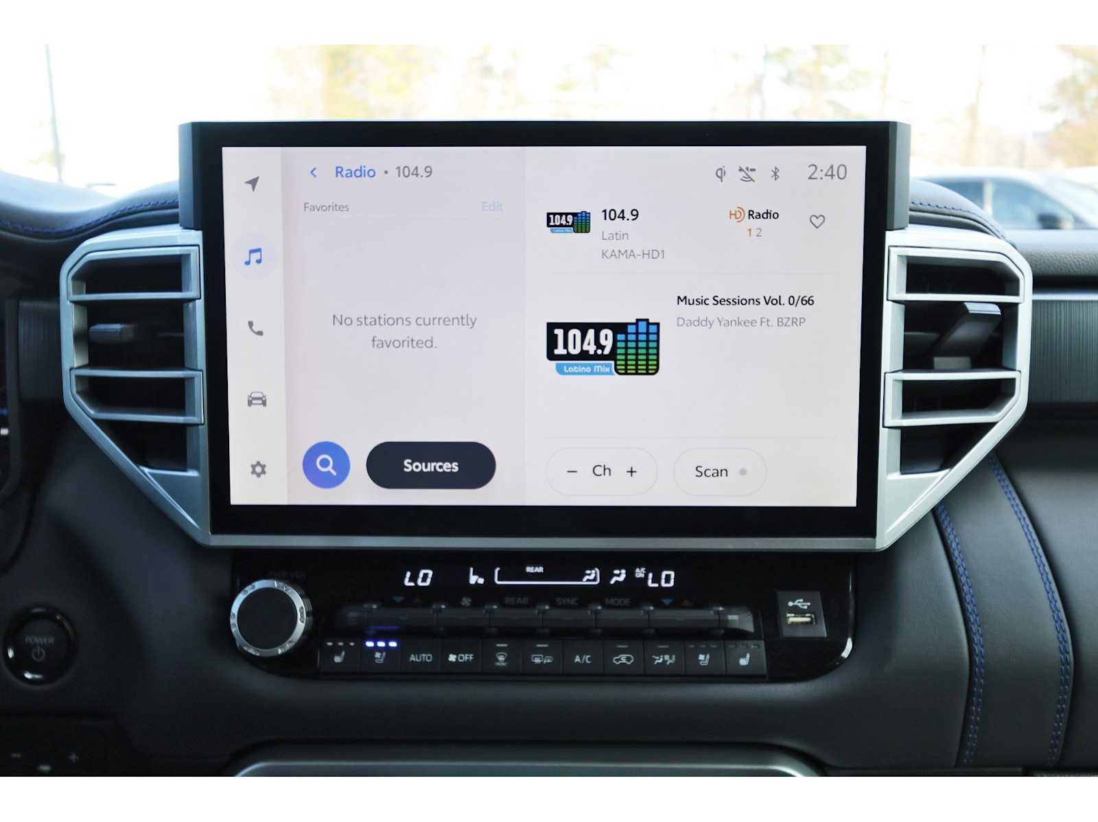 Used 2025 Toyota Sequoia Platinum image 21