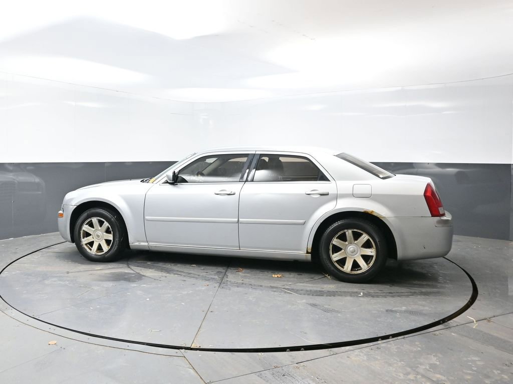 Used 2005 Chrysler 300 Touring w/ Sound Group image 8
