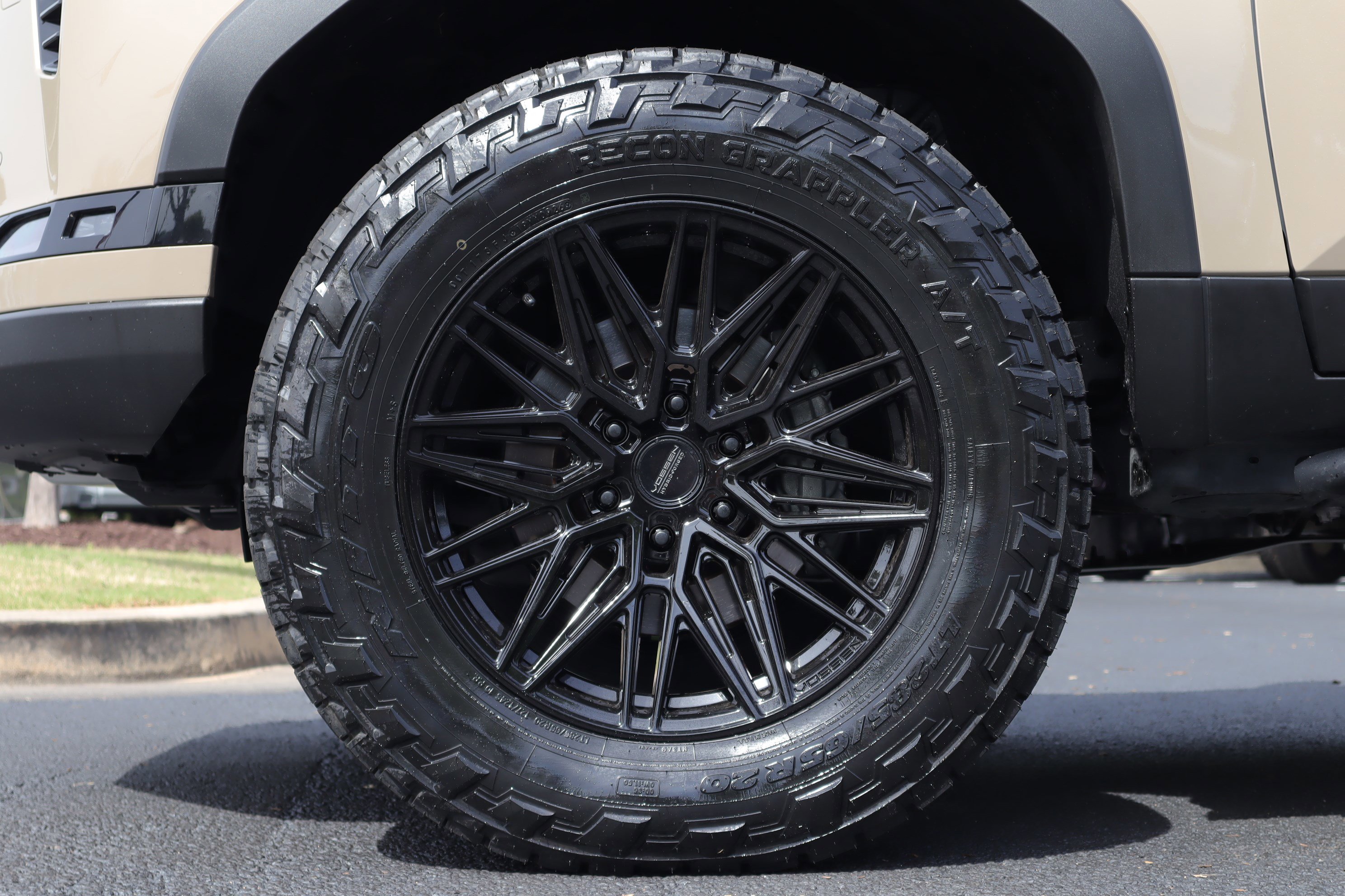 Used 2024 Lexus GX 550 AWD/4WD image 7