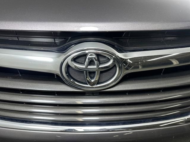 Used 2015 Toyota Highlander XLE image 9