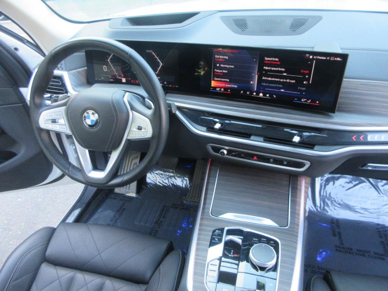 Used 2025 BMW X7 xDrive40i w/ Premium Package AWD/4WD image 56