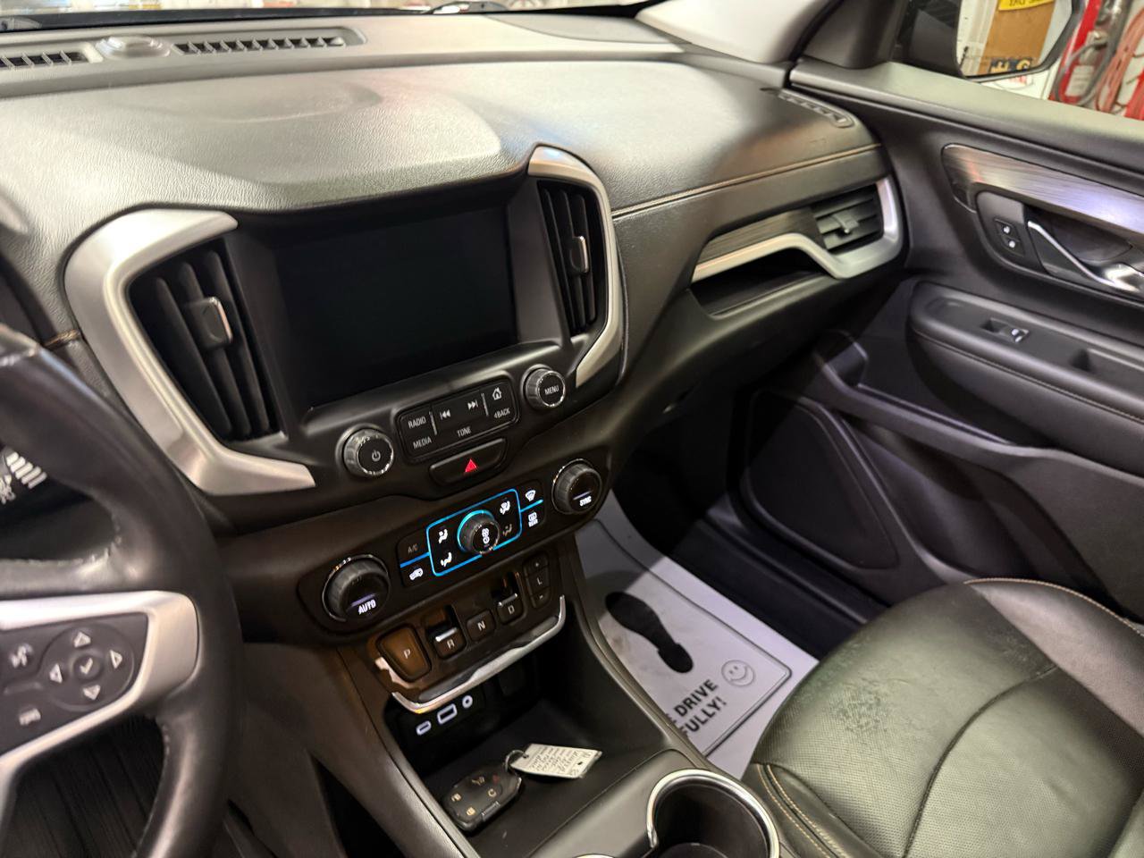 Used 2018 GMC Terrain SLT w/ Preferred Package FWD image 14