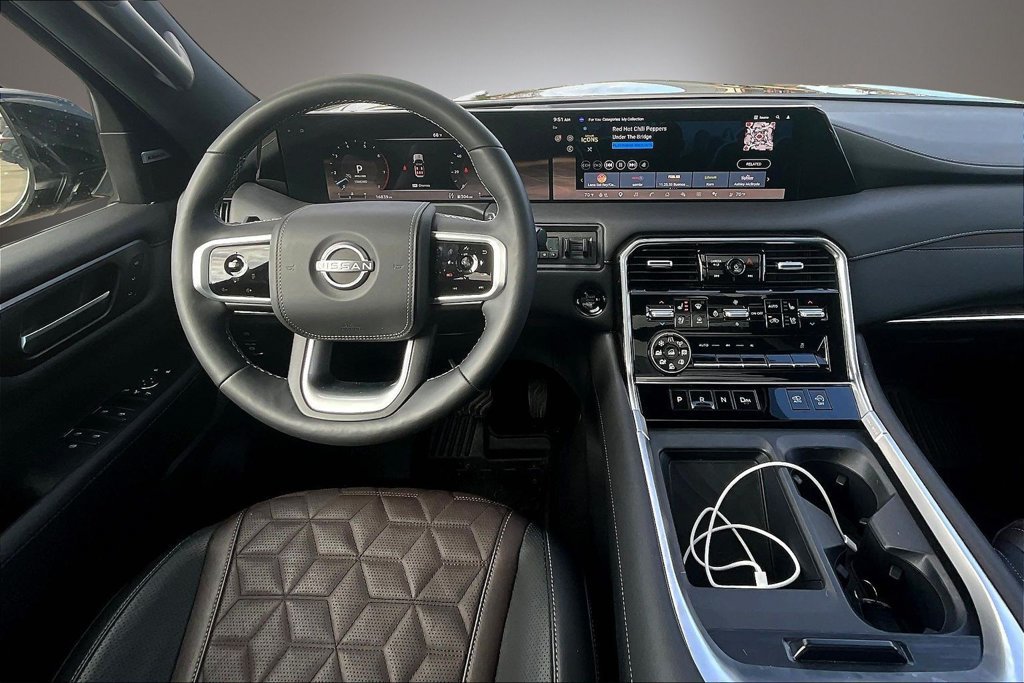 Certified 2025 Nissan Armada Platinum Reserve AWD/4WD image 8