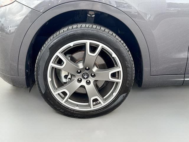 Used 2023 Maserati Levante GT AWD/4WD image 43