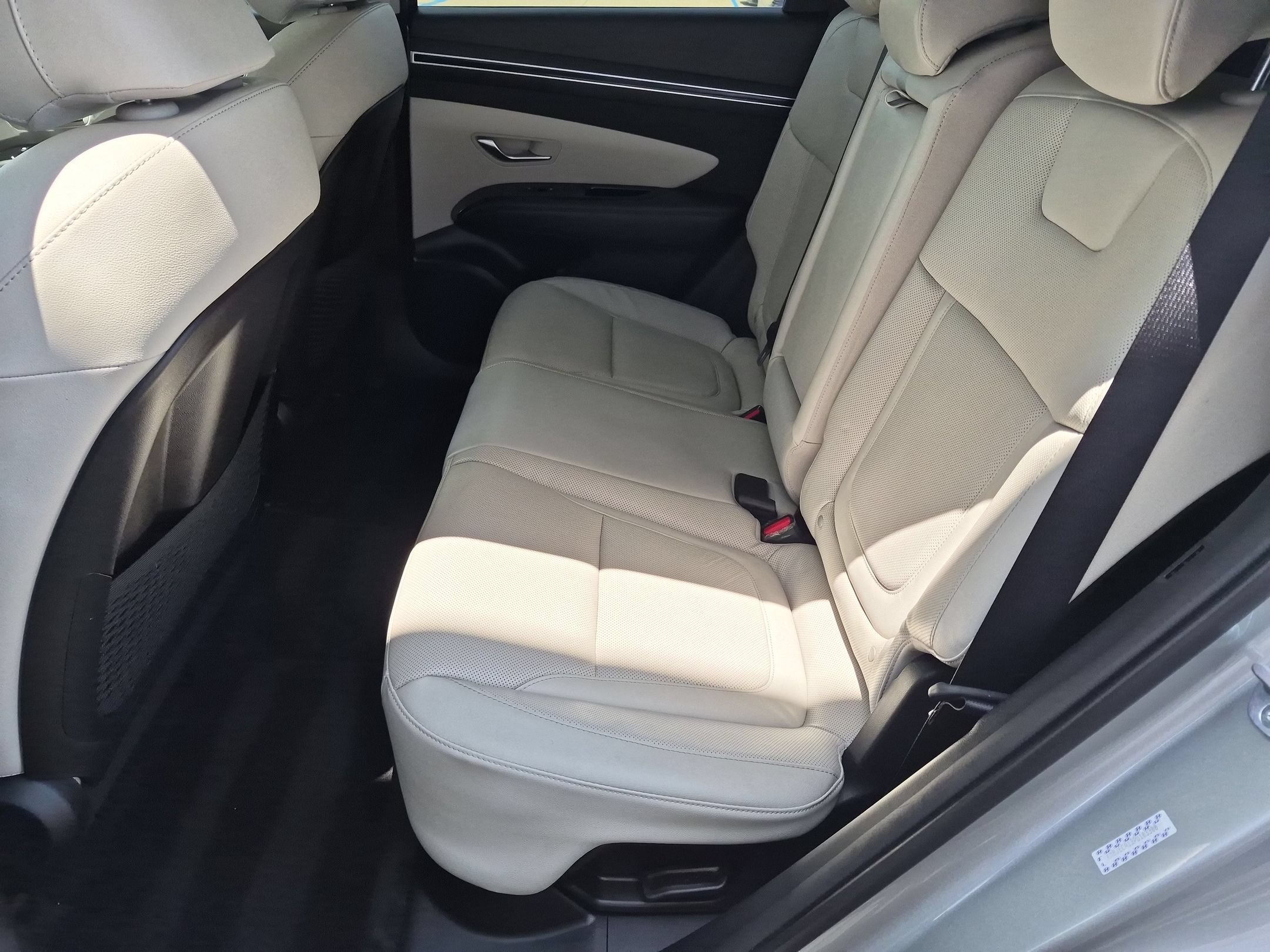 Used 2023 Hyundai Tucson Limited w/ Cargo Package AWD/4WD image 24