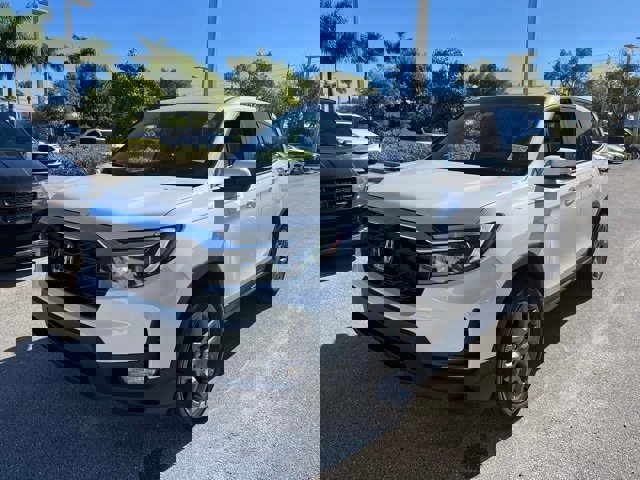 Used 2023 Honda Passport EX-L image 2