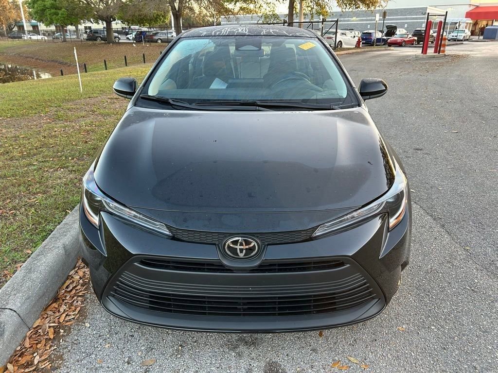 Used 2025 Toyota Corolla LE image 8