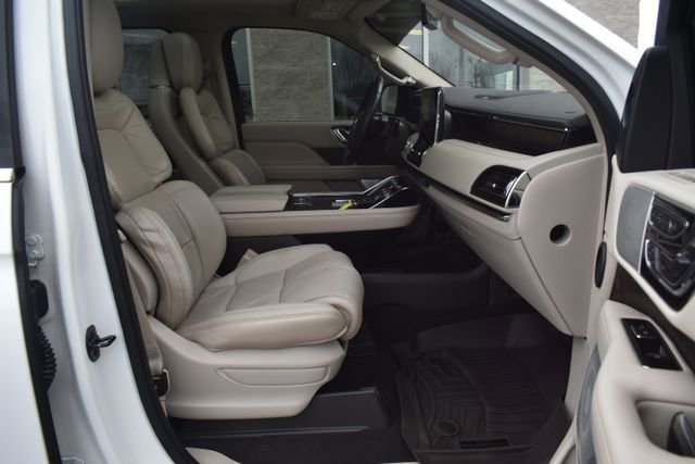 Used 2020 Lincoln Navigator L Reserve w/ Luxury Package image 60