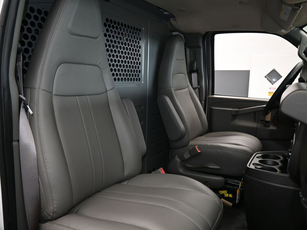 New 2025 Chevrolet Express 2500 w/ Driver Convenience Package image 32
