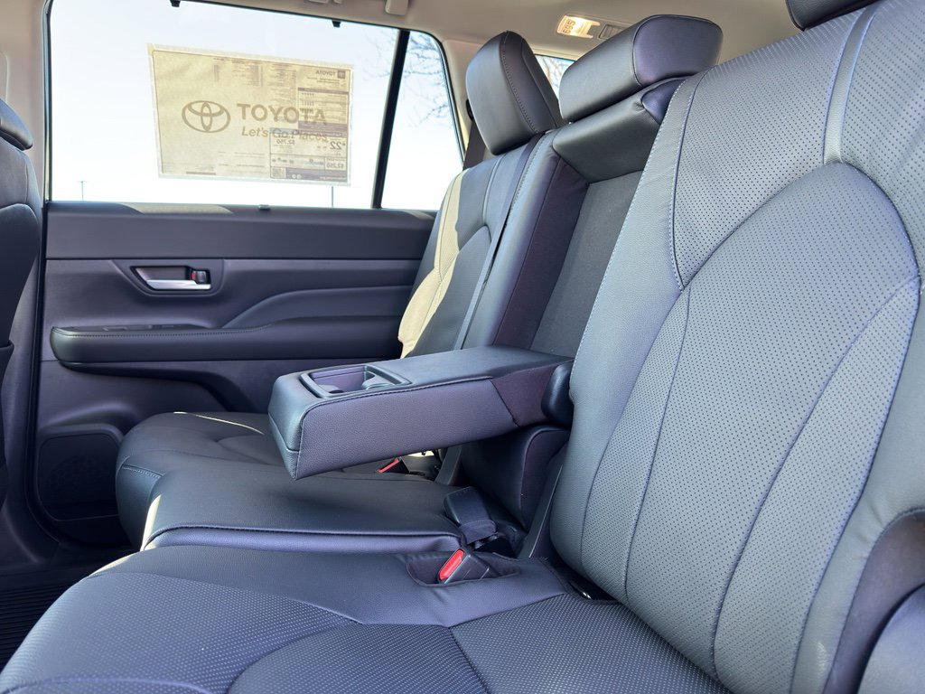 New 2026 Toyota Grand Highlander Limited image 10