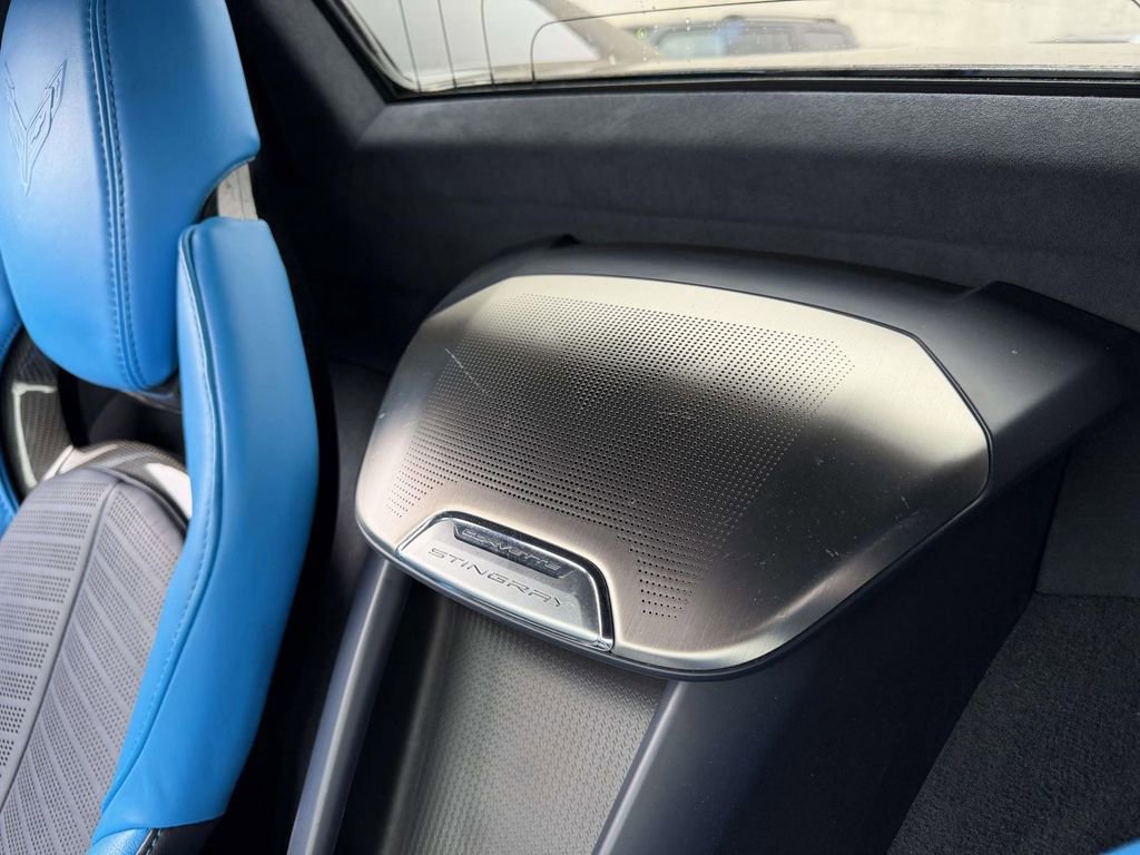 Used 2021 Chevrolet Corvette Stingray Premium Conv w/ Z51 Performance Package image 27