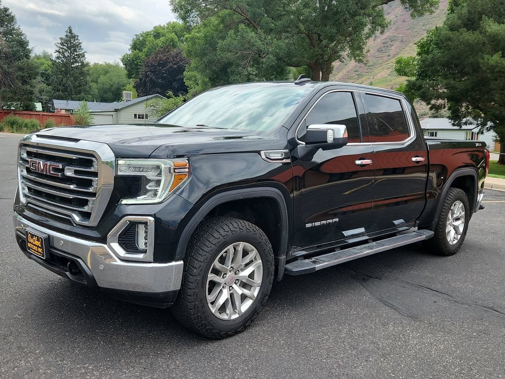 Used 2022 GMC Sierra 1500 SLT w/ SLT Premium Plus Package AWD/4WD image 4