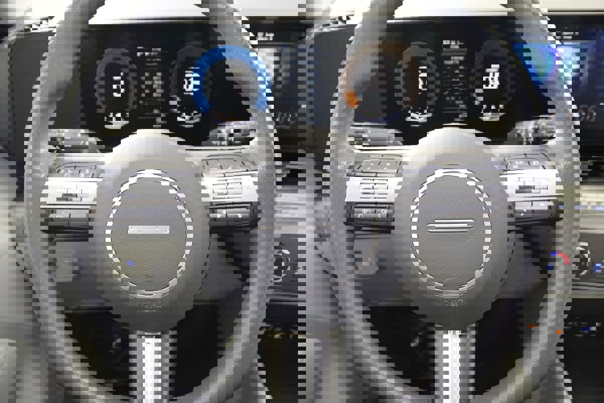 Used 2024 Hyundai Kona SE image 37