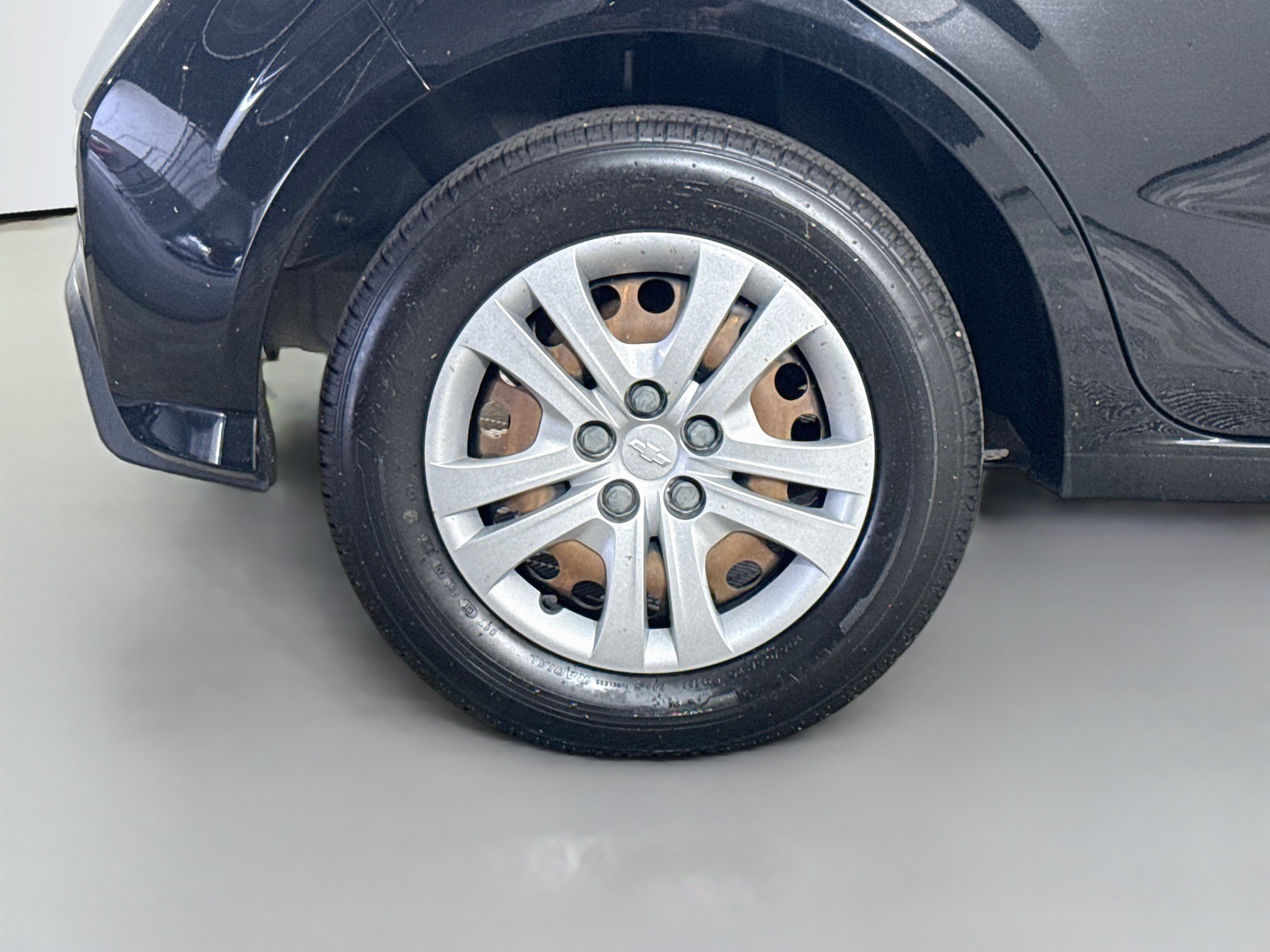 Used 2020 Chevrolet Sonic LT FWD image 33