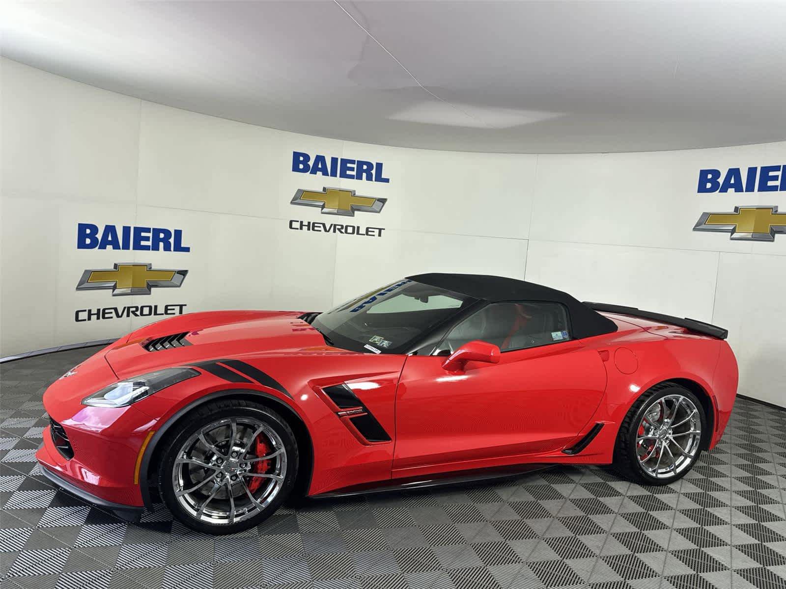 Used 2019 Chevrolet Corvette Grand Sport RWD image 2