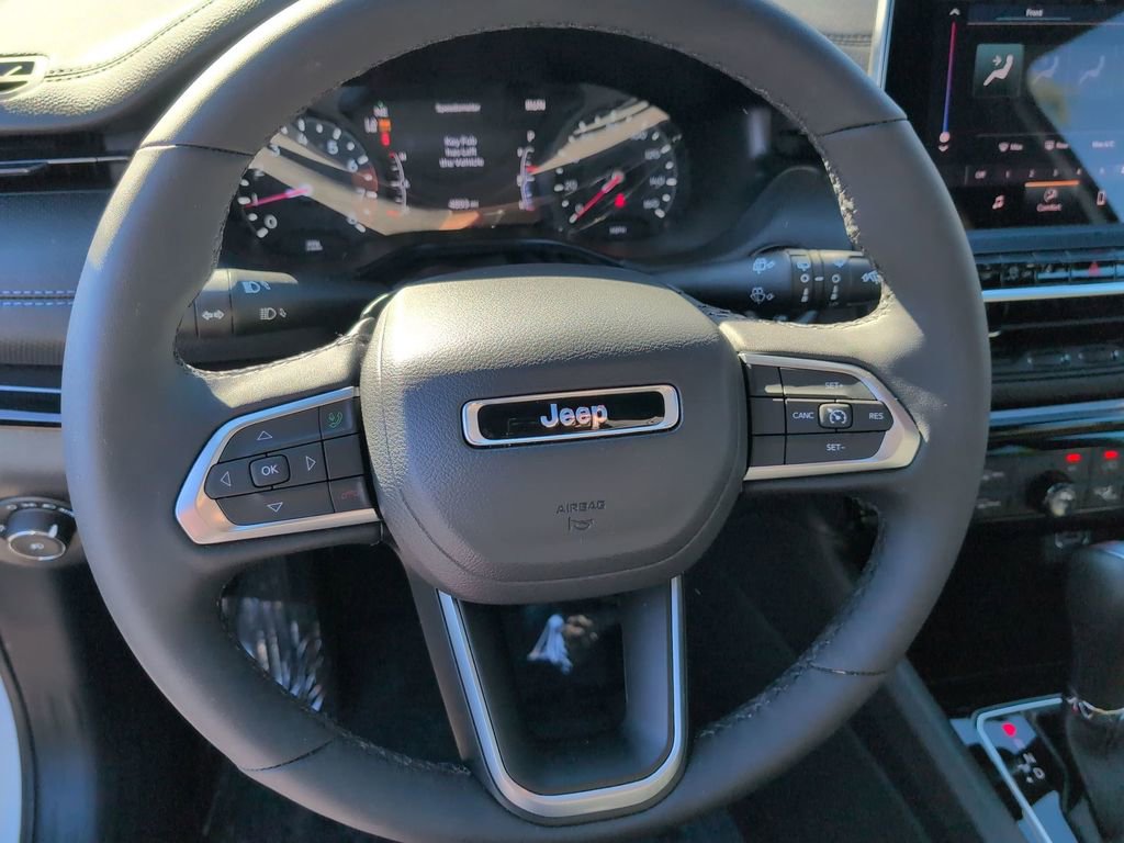 New 2026 Jeep Compass Latitude image 15