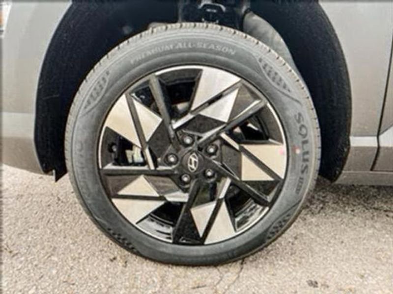 New 2025 Hyundai Santa Fe Calligraphy image 9