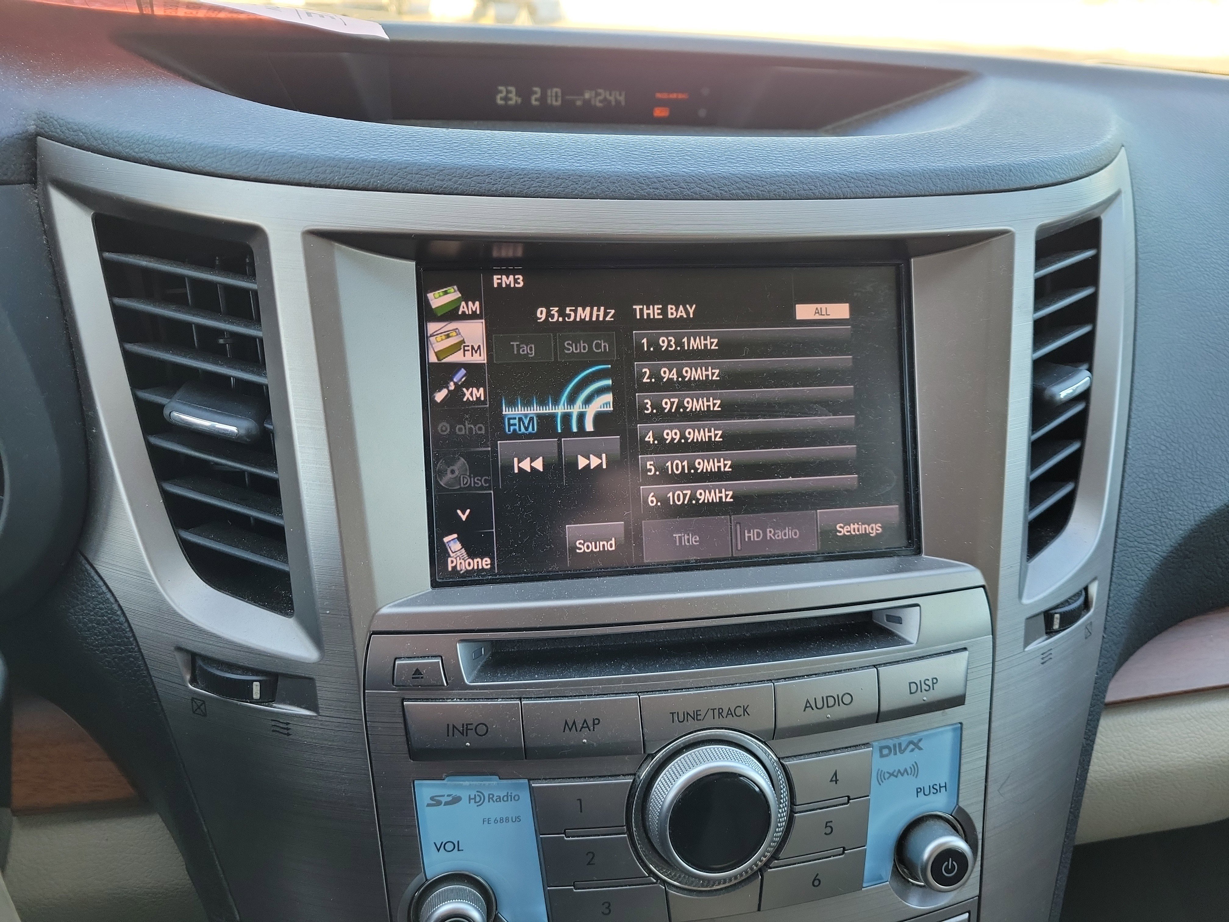 Used 2014 Subaru Outback 2.5i Limited image 25