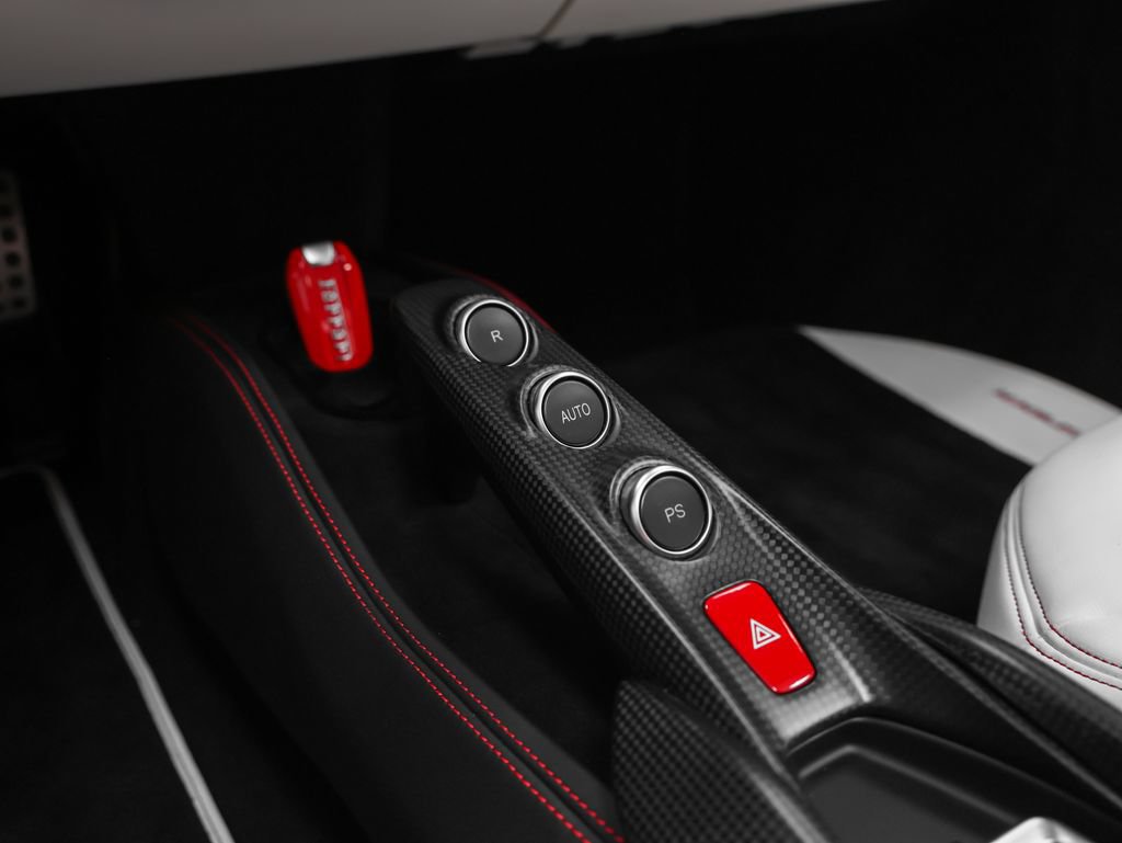 Certified 2022 Ferrari F8 Tributo RWD image 74
