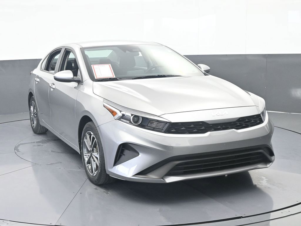 Used 2023 Kia Forte LXS image 9