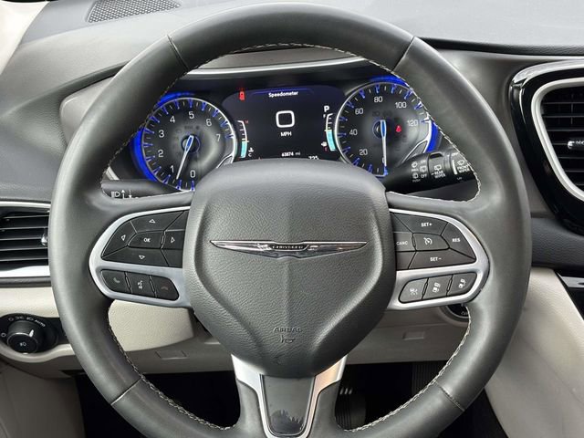 Used 2023 Chrysler Pacifica Touring-L FWD image 26