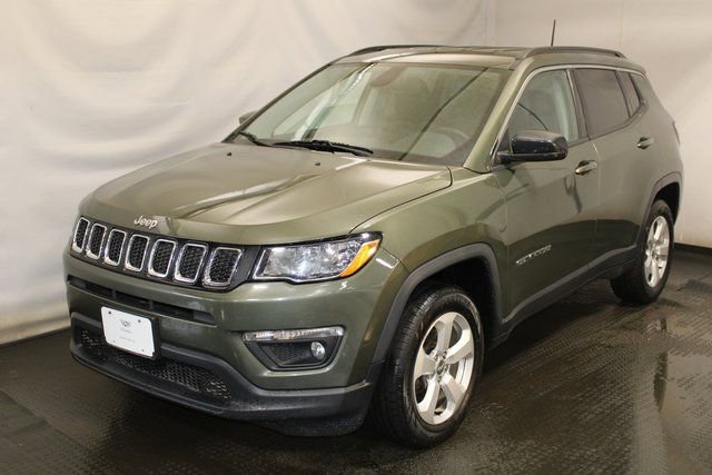 Used 2018 Jeep Compass Latitude image 1