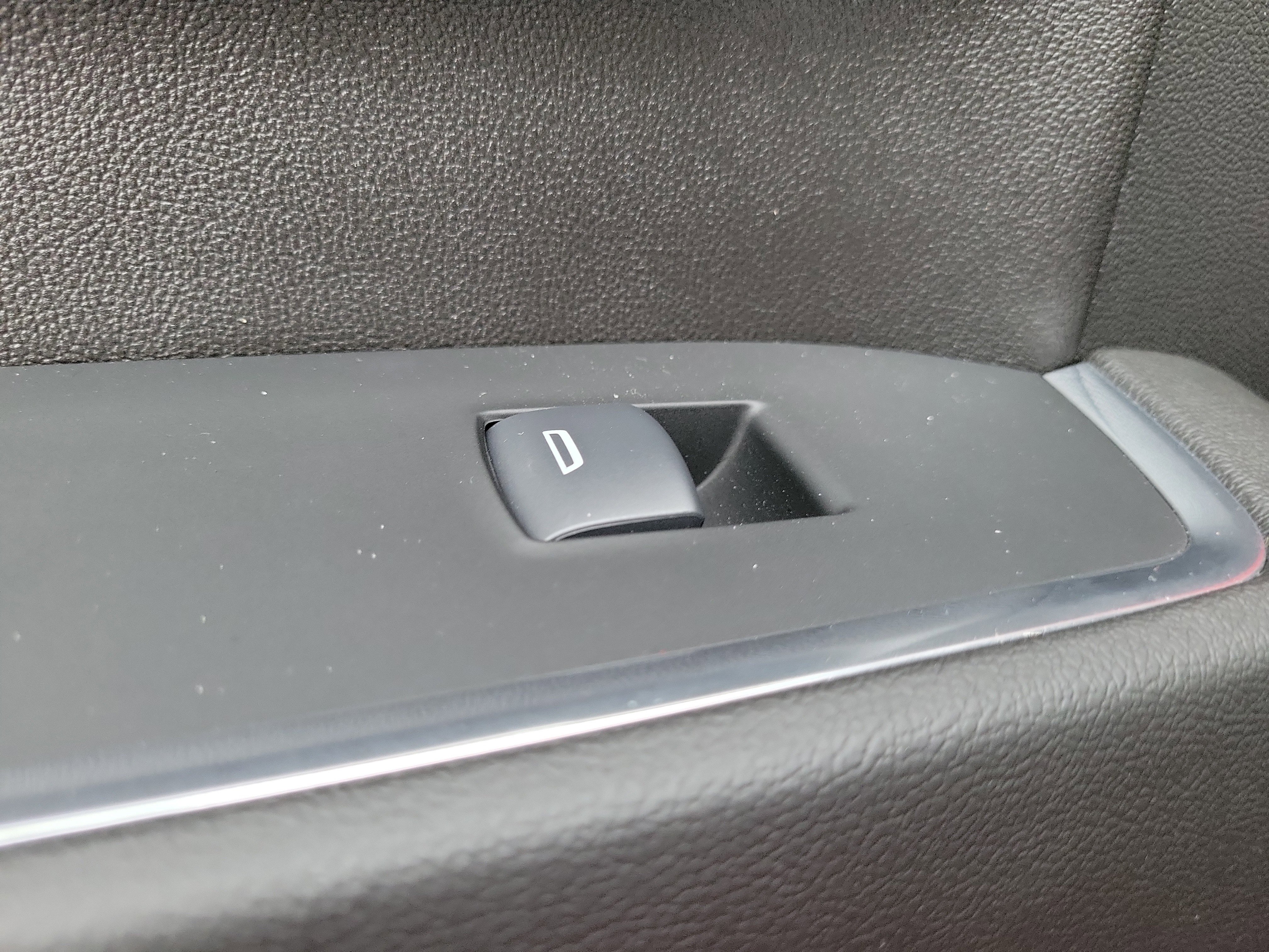 Used 2024 GMC Sierra 1500 SLT w/ SLT Premium Package image 19