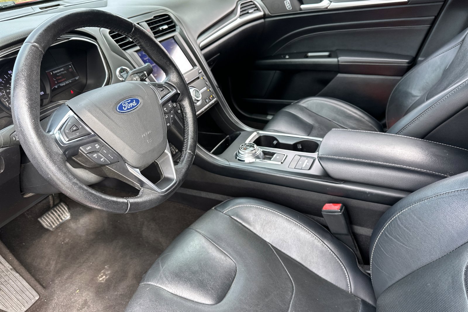 Used 2019 Ford Fusion Energi Titanium image 9
