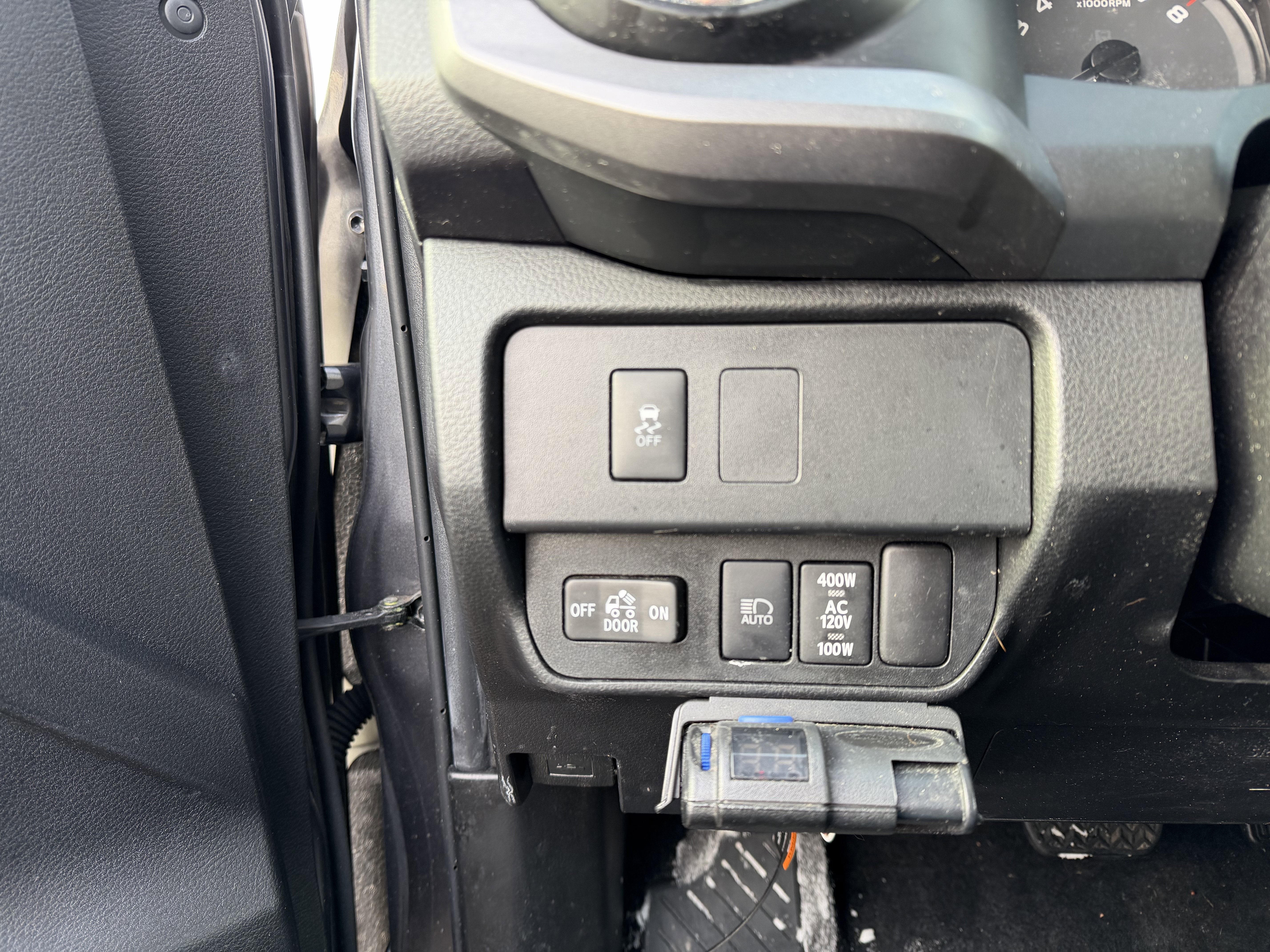 Used 2022 Toyota Tacoma TRD Sport w/ Technology Package image 16