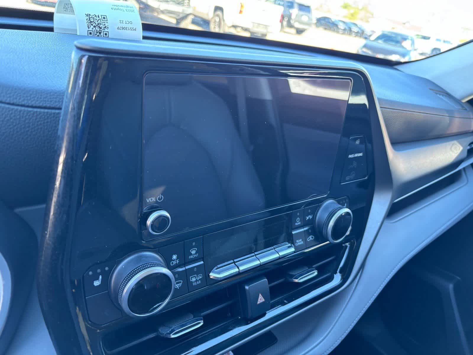 Used 2023 Toyota Highlander XLE FWD image 21