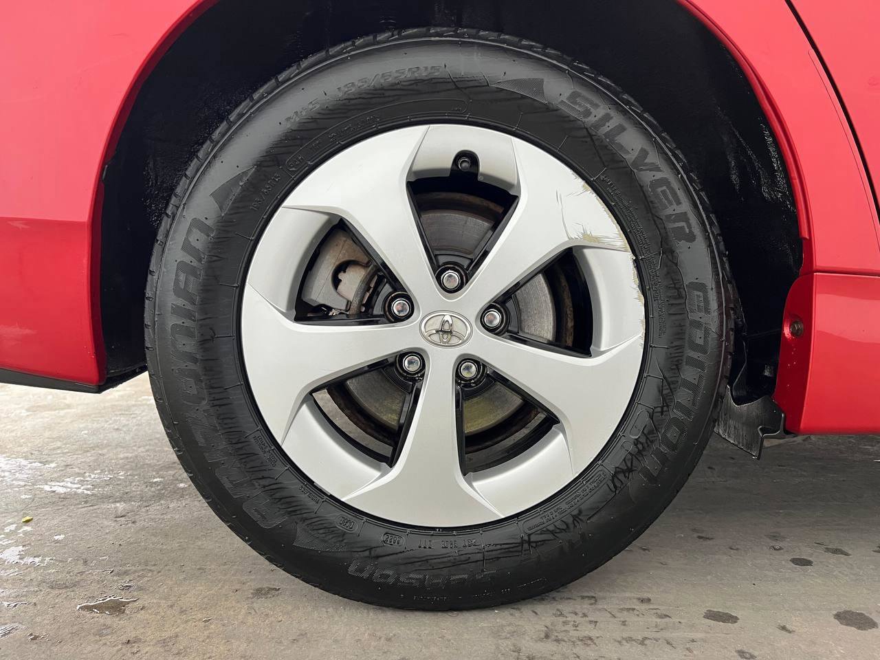Used 2012 Toyota Prius Three FWD image 27