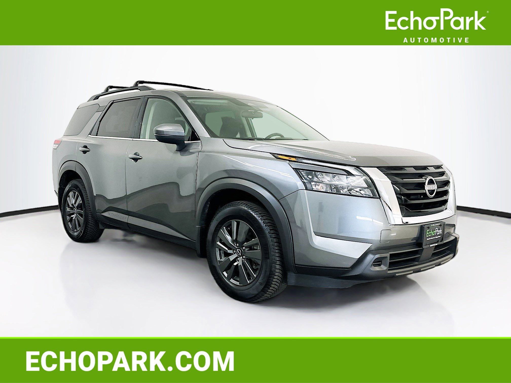 Used 2023 Nissan Pathfinder SV AWD/4WD image 1