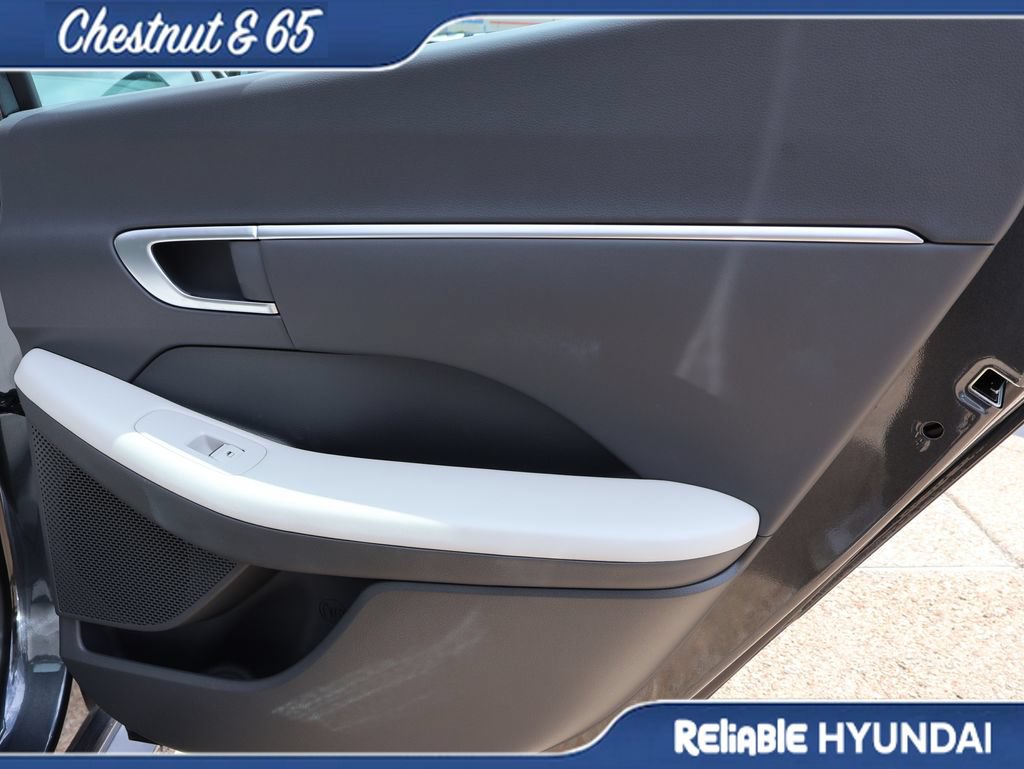 Certified 2024 Hyundai Sonata SEL w/ Convenience Package FWD image 12