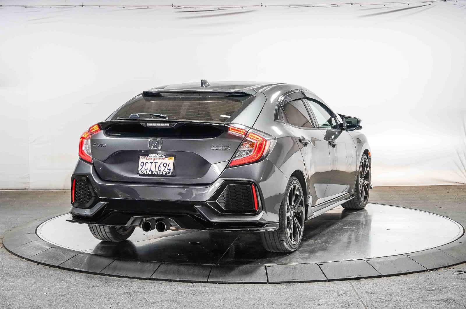 Used 2018 Honda Civic Sport Touring image 4