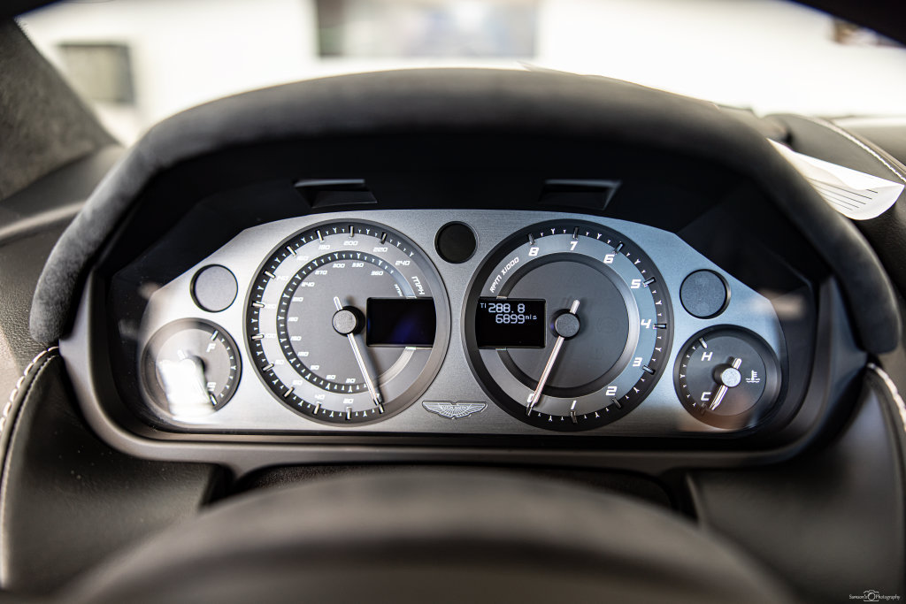 Used 2015 Aston Martin V8 Vantage GT RWD image 27