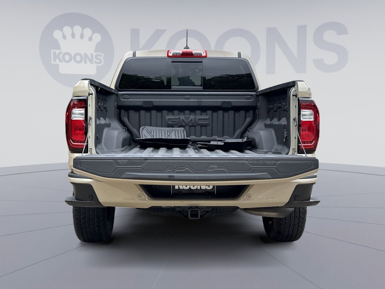 Used 2024 GMC Canyon AT4 w/ Canyon Safety Plus Package AWD/4WD image 25